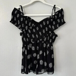 Baum Und Pferdgarten Smocked Cold Shoulder Top